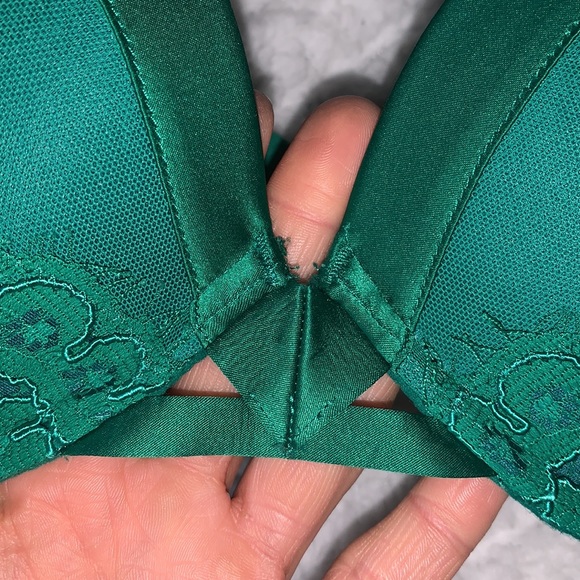 Victoria’s Secret Very Sexy push-up bra In Emerald green - Picture 2 of 8